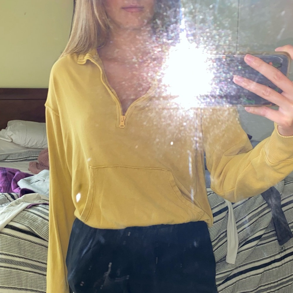 Yelllow aerie pullover